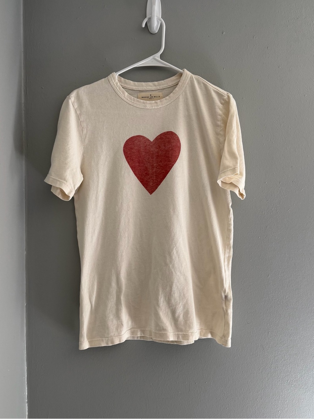 Imogene + Willie Heart Shirt - Picture 2 of 7